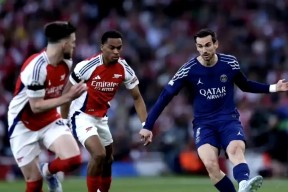 阿森纳迎NBA季后赛关键赛，冲刺阶段门线救险，球迷炸锅，团队化学反应显著的简单介绍